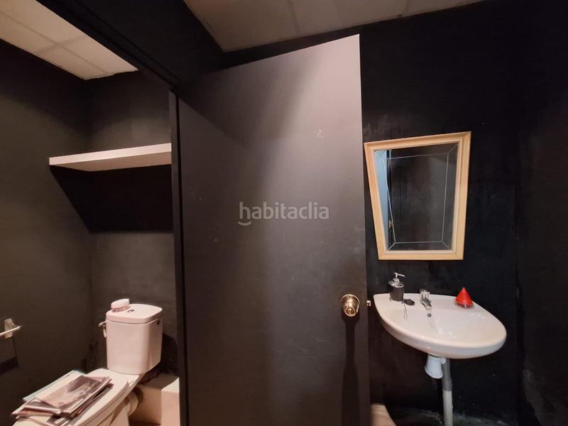 Foto 3d6306ee-0453-487c-b414-7abfb4b3c6c9. Local comercial novafinques pone a la venta este local en Sabadell