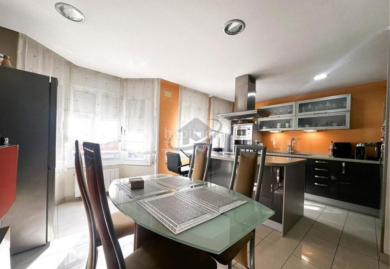 Foto 053b3109-2fb3-4ccb-9333-dd0ee3103bb0. Casa amb calefacció aparcament piscina a Can Serra Barberà del Vallès