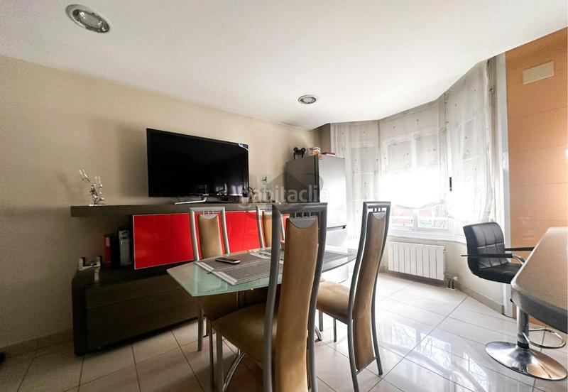 Foto 0af679a8-3f28-4d16-a92a-f7b54b60f516. Casa amb calefacció aparcament piscina a Can Serra Barberà del Vallès