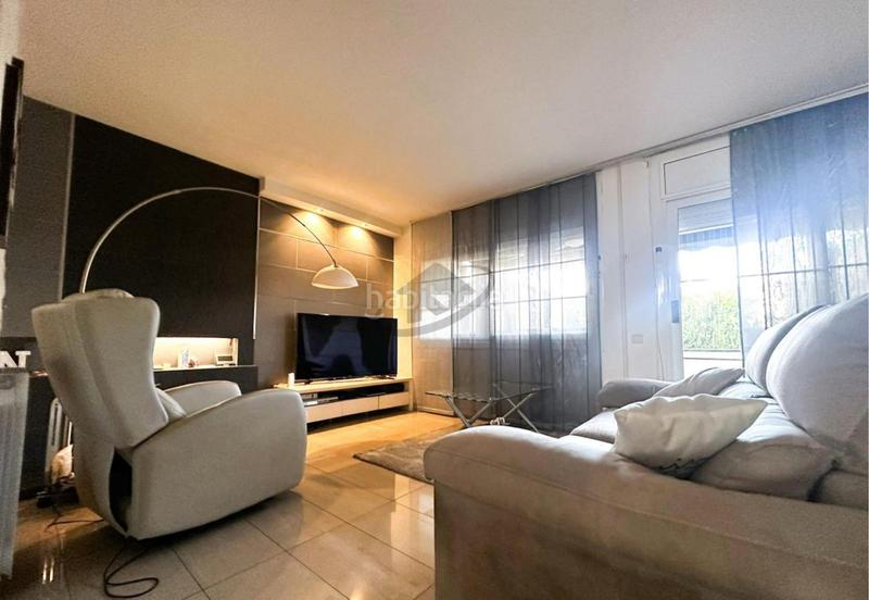 Foto 10e7f26f-2d89-4d4b-be46-fb43c1da955d. Casa amb calefacció aparcament piscina a Can Serra Barberà del Vallès