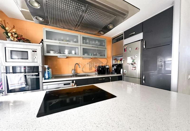 Foto 219447a6-45c0-434b-af34-7b61b8116744. Casa amb calefacció aparcament piscina a Can Serra Barberà del Vallès