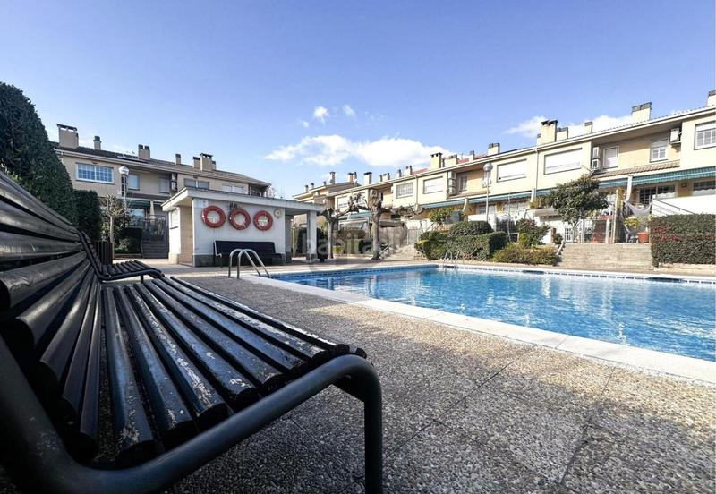 Foto 324630e4-083c-453f-8358-ed1fe732e330. Casa amb calefacció aparcament piscina a Can Serra Barberà del Vallès