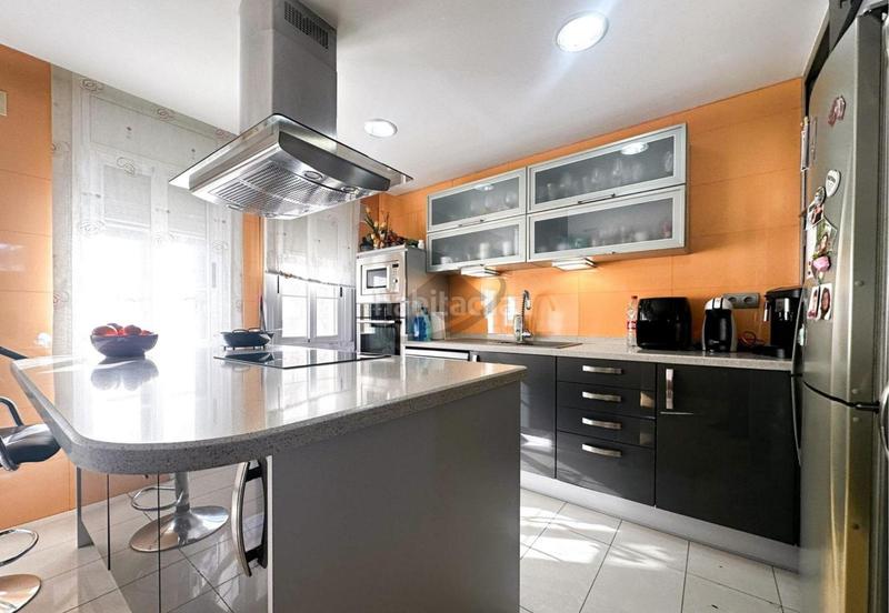 Foto 39da1516-0d19-4504-9598-42fe751fb280. Casa amb calefacció aparcament piscina a Can Serra Barberà del Vallès