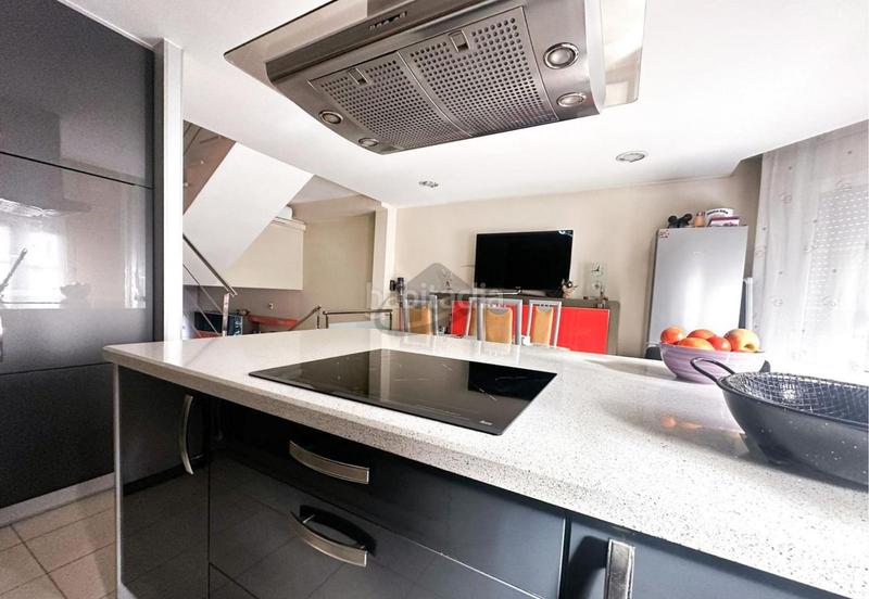 Foto 9d86e088-f0e9-4d26-9185-f804374697fa. Casa amb calefacció aparcament piscina a Can Serra Barberà del Vallès