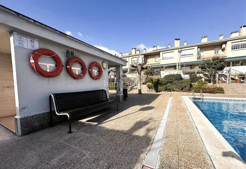 Foto ac65dfff-b1d8-44b6-bc08-7e5abb2f1ed7. Casa amb calefacció aparcament piscina a Can Serra Barberà del Vallès