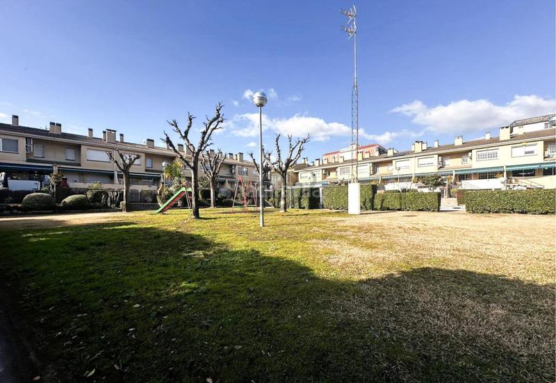 Foto b0b66f53-a5e0-496c-b53a-c984c7455b42. Casa amb calefacció aparcament piscina a Can Serra Barberà del Vallès