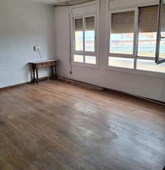 Etagenwohnung  Illa digna. Tu piso por solo ciento un mil, no dejes que se te escape!