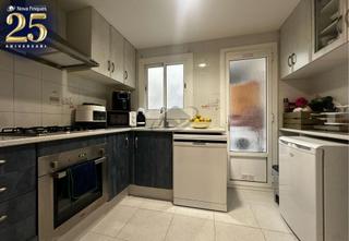 Pis a Ca nEsteper-Can Gorgs-Can Gorgs II. Centrica vivienda con ascensor y balcn.