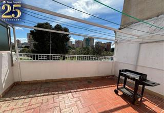 Casa a La Plana del Pintor. Encantadora casa con terraza, patio y garaje
