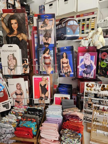 Foto a3575b45-dff3-425c-85d1-3f6c7cc13f35. Traspaso local comercial oportunidad traspaso merceria en Castellar del Vallès