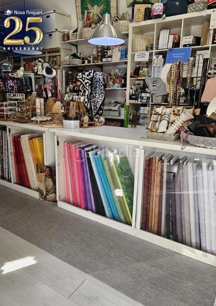 Foto f4a3175a-5736-4b77-8218-2bf7fd7c5510. Traspaso local comercial oportunidad traspaso merceria en Castellar del Vallès