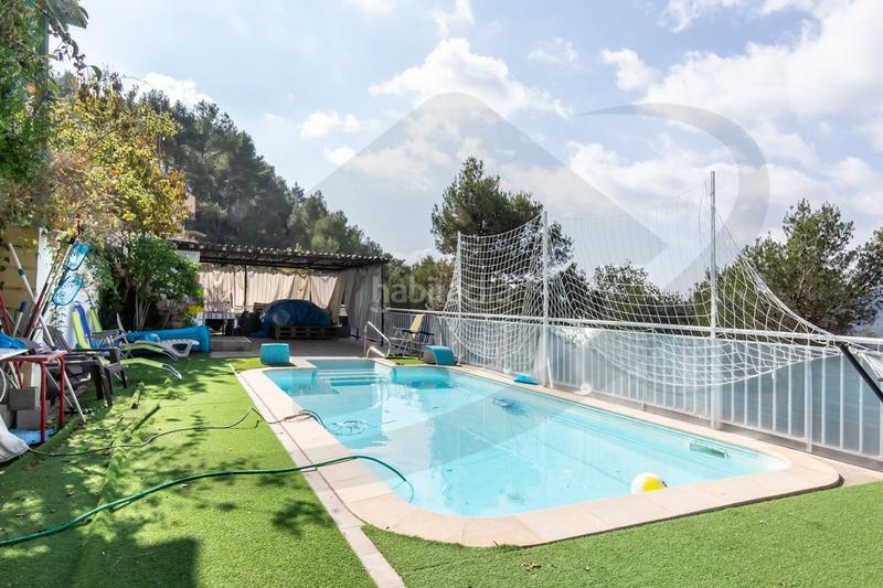 Foto 18edf244-8a83-453f-9763-e8e24cc7d2d5. Masía casa a 4 vientos con piscina en Airesol Castellar del Vallès