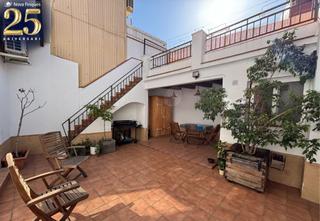 Maison  Calle francesc bellapart. Espectacular casa en creu alta