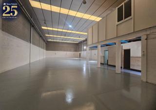 Miete Fabrikhalle in Sud-Zona Industrial. Nave industrial en alquiler 516 m  patio privado de 400 m
