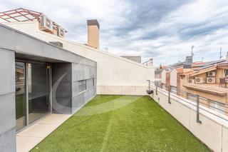 Pis  Carrer bosch i cardellach de. Junto rambla, vivienda  amplia, terraza de 40 metros.