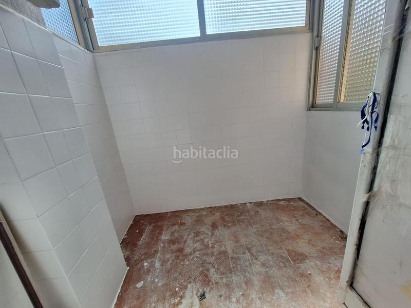 Foto 3a288542-5d82-4531-9bfe-ec0c24ec10e3. Piso propiedad que cuenta con ascensor y área comunitaria. en Sabadell