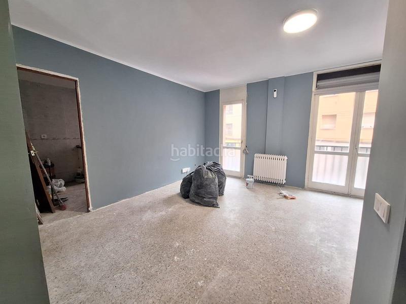 Foto a2a304a3-d3ca-4001-b1ad-6fd033615035. Piso propiedad que cuenta con ascensor y área comunitaria. en Sabadell