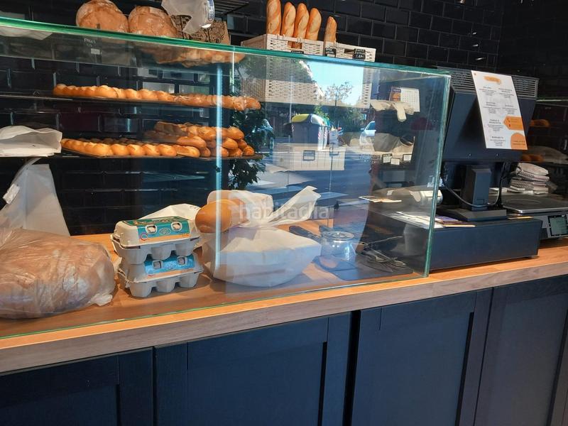 Foto b88ca6b6-c54a-47e8-bfe9-d825e53b2431. Pas-de-porte local commercial dans Espai Tolra - Els Pedrissos - Can Carner Castellar del Vallès