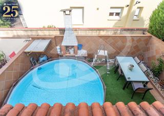 Maison jumelée à Eixample - Can Bogunyà. Casa a 3 vientos en pleno centro