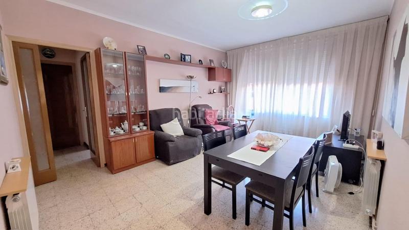Foto 10100310-9eb1-4861-8b92-5dd40625a98a. Piso gran piso de 4 dormitorios junto la plaza de la creu de barbera. en Sabadell