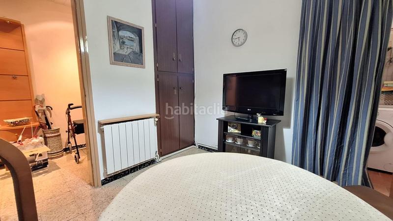 Foto 9a49efa8-2817-40e6-8d65-c6a75385abd3. Piso gran piso de 4 dormitorios junto la plaza de la creu de barbera. en Sabadell