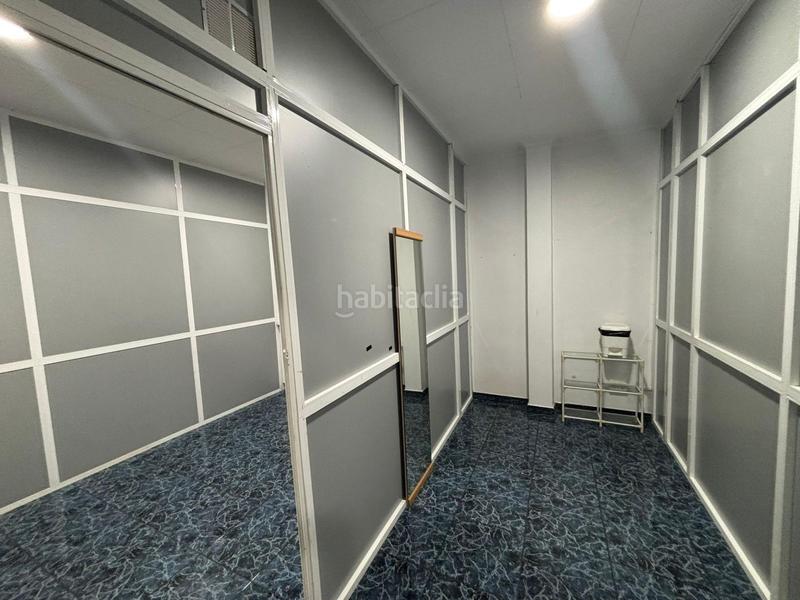 Foto 5fe9358a-5d8f-40ee-acb3-a3ef91f23083. Location local commercial dans Ca n'Oriac Sabadell