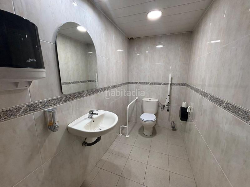 Foto a79c657a-2f2c-4bb5-95ed-339be477b2d6. Location local commercial dans Ca n'Oriac Sabadell