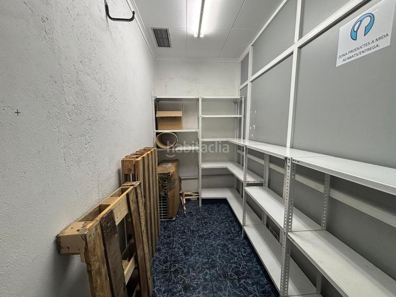 Foto c83b0cef-7f9f-4563-b72a-0ae1e0981395. Location local commercial dans Ca n'Oriac Sabadell