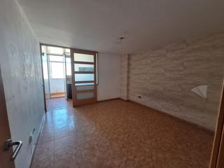 Piso en La Cogullada. Piso de 3 habitaciones en terrassa