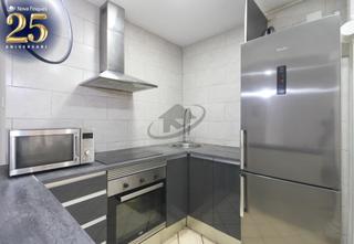 Pis a Barri Antic. Listo para entrar a vivir  con patio, 3 habitaciones y 2 baños