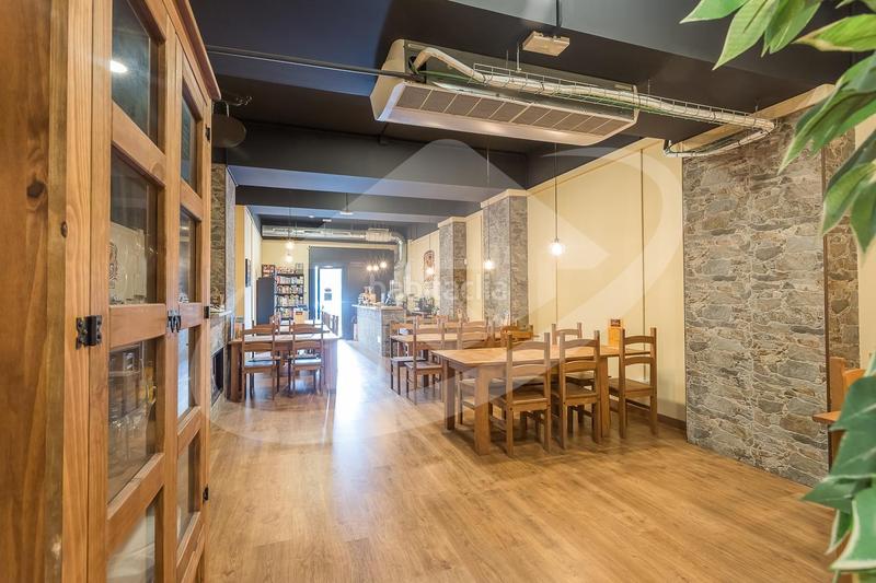 Foto f5f9213f-6883-4af6-82b3-c4446f76a1ec. Traspaso local comercial traspaso barcafetería en eix macià en Sabadell