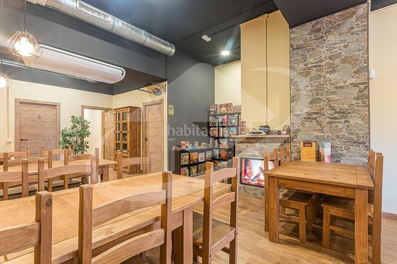 Foto fee4585c-fc06-4ed2-90a3-08d80ed7e3d0. Traspaso local comercial traspaso barcafetería en eix macià en Sabadell