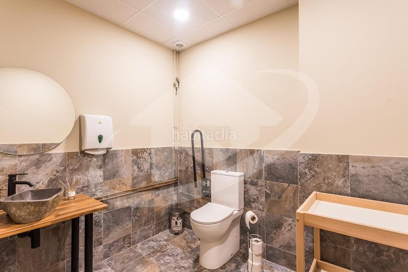 Foto 96b4a052-f84f-44c6-a9d7-5d40a22e0835. Umzug geschäftsraum in Creu Alta Sabadell