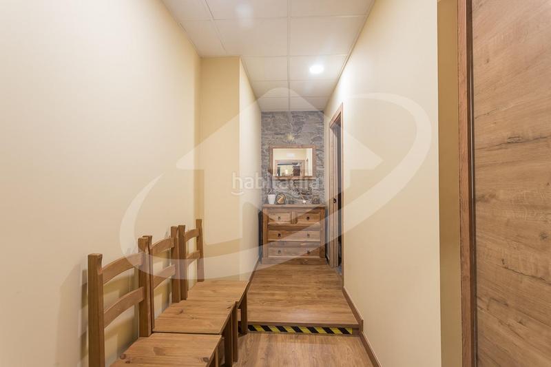 Foto f6bb4894-b241-4b7e-82da-e7cb56a93027. Alquiler local comercial traspaso barcafetería en eix macià en Sabadell