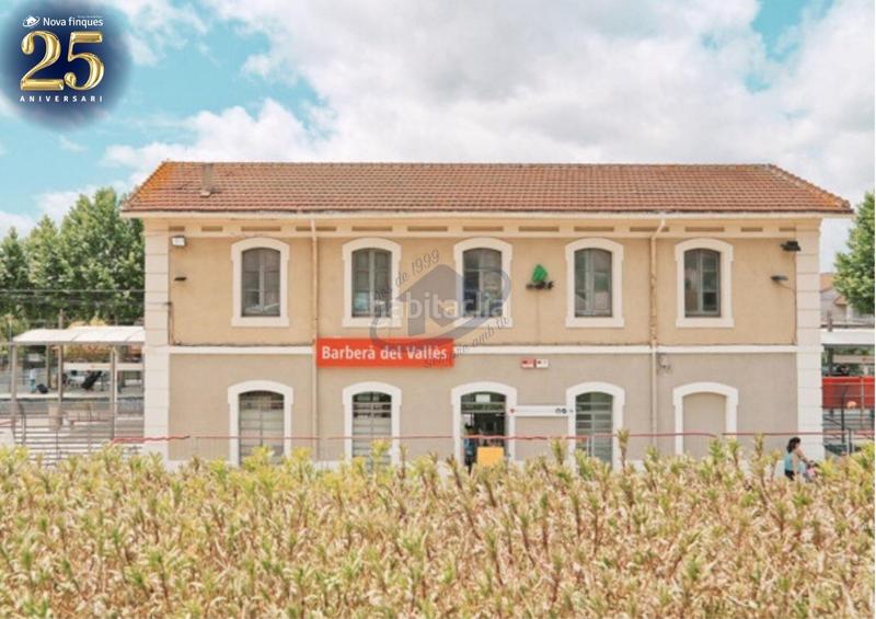 Foto bc601e57-5e1a-44c3-aea1-86e8b5215250. Aparcament cotxe a Barri Antic Barberà del Vallès