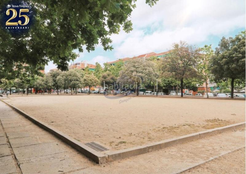 Foto 36ee1978-e422-4924-9917-5b9ff7f0dd79. Parking voiture dans Centre-Eixample-Can Llobet Barberà del Vallès