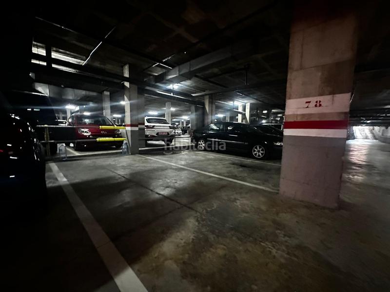 Foto f41102f8-c703-4715-bc30-cd29f35c5b6b. Parking voiture dans Centre-Eixample-Can Llobet Barberà del Vallès