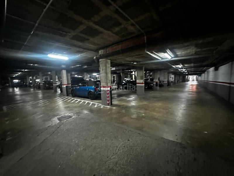 Foto fbcd7656-0b1b-48d5-8c3c-d47c295675e9. Parking voiture dans Centre-Eixample-Can Llobet Barberà del Vallès