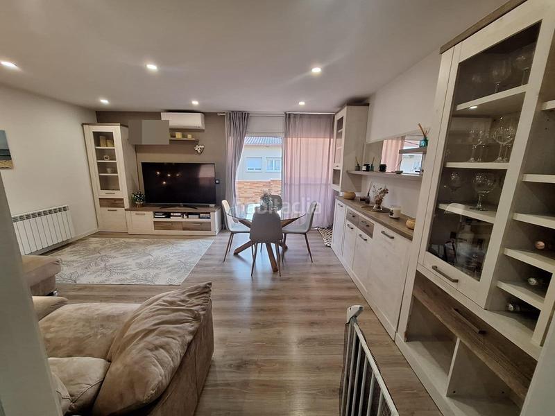 Foto 532fe62f-df24-4e27-961b-320e3ab343c1. Pis a Sentmenat