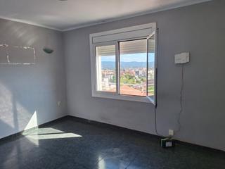 Etagenwohnung in Mercat. Piso de 3 hab, alto y luminoso
