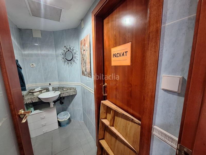 Foto aaa9e6d2-febb-4975-8c2d-cba1a458cd92. Traspaso local comercial traspaso de merceria en pleno centro en Castellar del Vallès