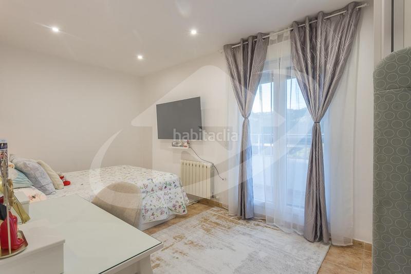 Foto 0f458adf-5b33-45bd-9179-74e4661edffc. Casa con riscaldamento piscina in Airesol Castellar del Vallès