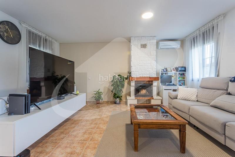 Foto 40fa0faf-da15-4db4-8210-e5ada8ae3767. Casa con riscaldamento piscina in Airesol Castellar del Vallès