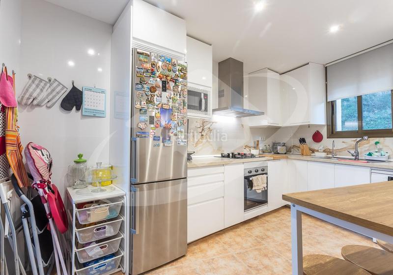 Foto 69441c50-d4a4-4480-97e6-3b0f8c7ee3de. Casa con riscaldamento piscina in Airesol Castellar del Vallès