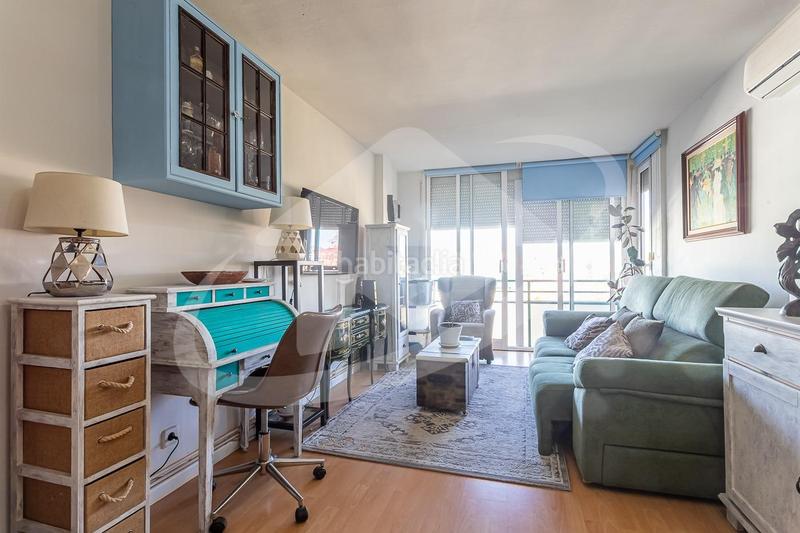 Foto f2da0a7e-c697-41cb-9c3b-32ebfe56e50a. Piso  muy luminoso en zona centro en cerdanyola del vallés en Cerdanyola del Vallès