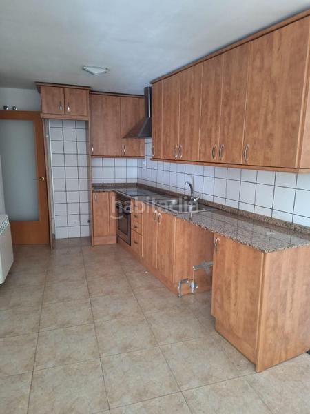 Foto fefadd23-02c7-4804-bc89-8e460ce340a5. Pis amb aparcament a Ca n´Oriol Rubí