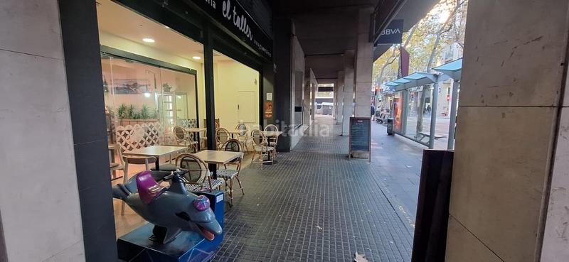 Foto d0a07a79-9bd7-4ec5-a842-fb48fdb2cebb. Pas-de-porte local commercial dans Centre Sabadell