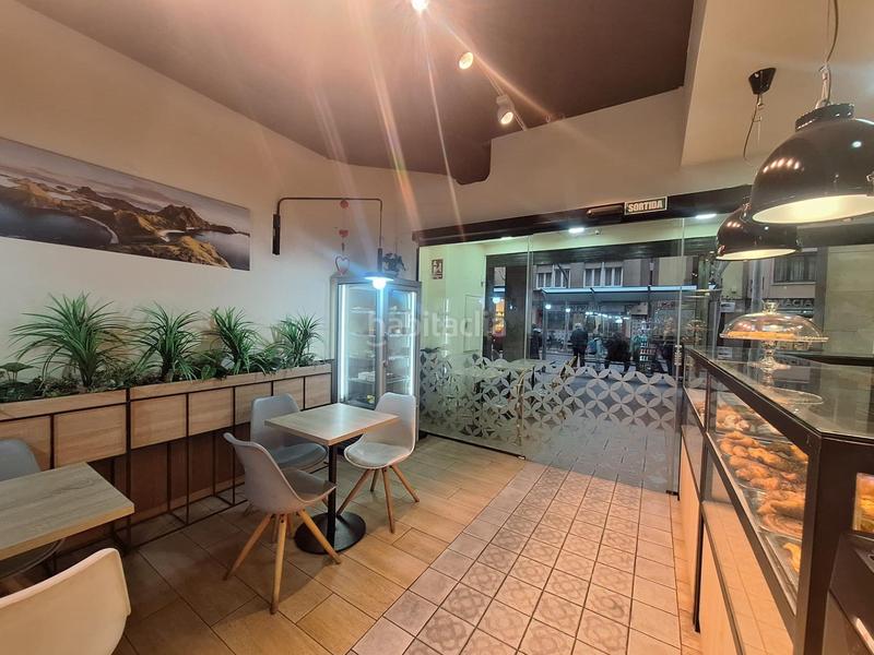 Foto 87be20cd-7c73-4ba0-96ba-e04c12840457. Trapasso locale commerciale in Centre Sabadell