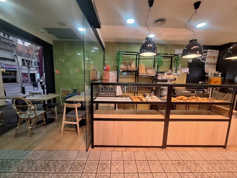 Foto f402891a-7e3e-42d9-90c9-42ba24a40981. Trapasso locale commerciale in Centre Sabadell