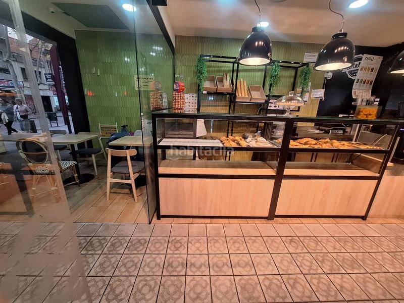 Foto e1046858-0f44-493d-ad92-8f0a4306c129. Umzug geschäftsraum in Centre Sabadell